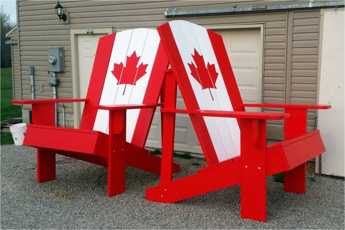 MUSKOKA CHAIR Maple Leaf red 002 Peter Iden