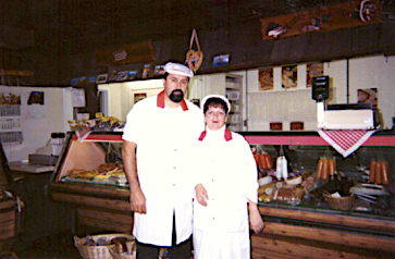 Deutsches aus der Montérégie: Wurst, Käse und ... Maultaschen! 6 22 24 Charcuterie Stefan Frick Frau 1980